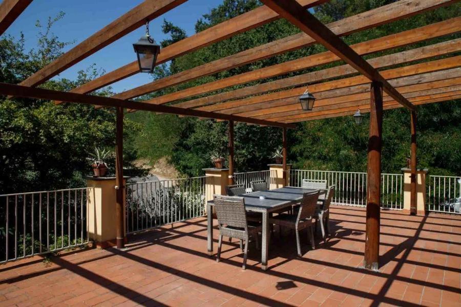 Podere Bucine Farm stay Lari
